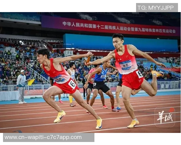 每日亮点丨田径场演出百米飞人大战